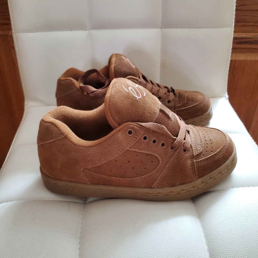 Es Accel men's size 7 skate shoes